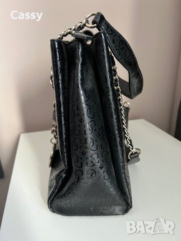 Нова дамска чанта Guess, снимка 3 - Чанти - 42919155