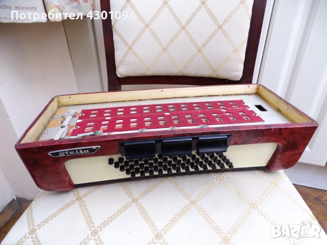 Корпус (баси) с тарги за Акордеон Weltmeister Stella 60 баса, снимка 2 - Акордеони - 52317447