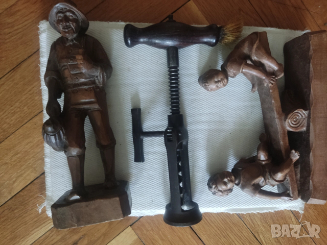 ПРОМО-Стара немска дървена статуетка - мъж, фигурка - деца на люлка, антикварен тирбушон XIXв. , снимка 2 - Антикварни и старинни предмети - 53387886