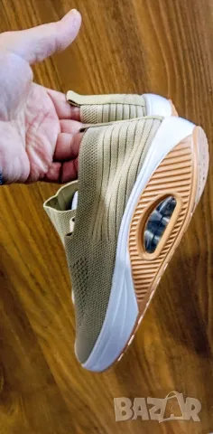 Дамски обувки от плат с камера