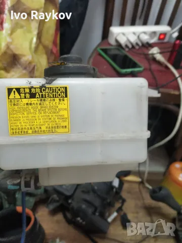 Казанче за спирачна течност за Toyota Auris Hatchback II (10.2012 - 12.2018, снимка 2 - Части - 50313957