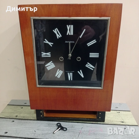 Рядък стенен часовник „Янтар“ (СССР) – работещ, с гонг и ключ