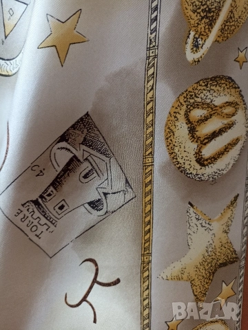 Дамски шал Alviero Martini, снимка 8 - Шалове - 54357103