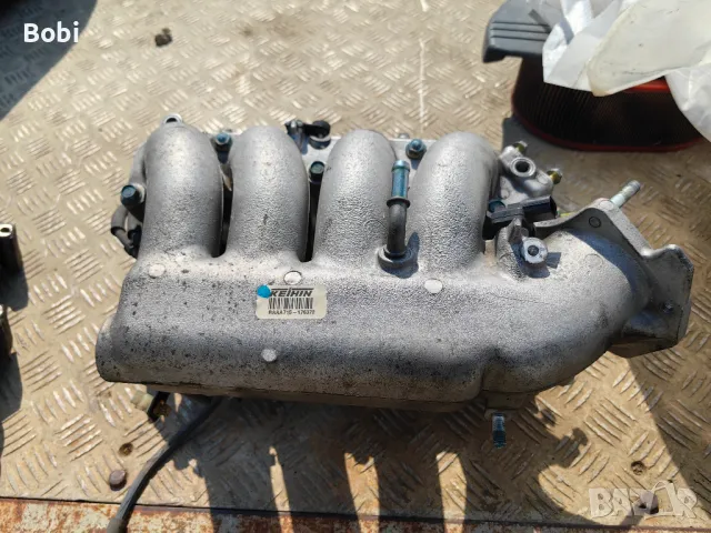 Смукателни колектори Honda 2.4i бензин тип на мотора K24
