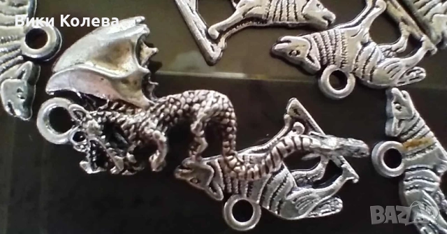 висулки „Дракон и вълк“ – за бижута и декорации, снимка 1