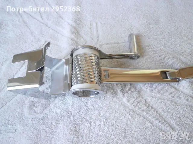 Ренде за твърди сирена WMF, снимка 5 - Аксесоари за кухня - 48908614