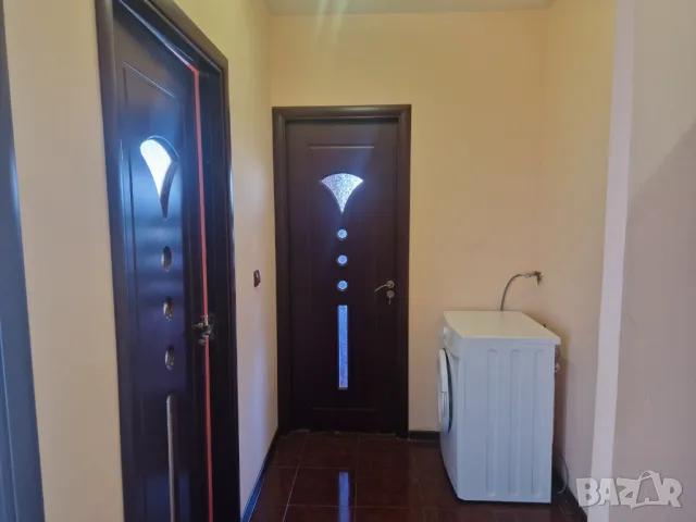 Продавам тристаен апартамент с гараж, снимка 10 - Апартаменти - 50021005