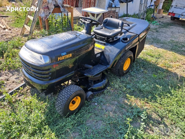 Продавам трактор за косене на трева ELEKTROLUX - PARTNER P1292RB