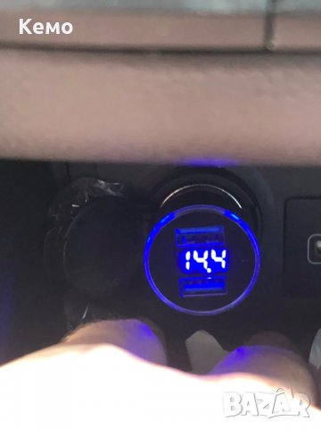 Двойно usb зарядно за кола с волтметър, снимка 2 - Аксесоари и консумативи - 23510762