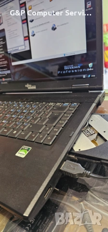 Лаптоп Fujitsu-Siemens La1703 (Old School) с Windows XP SP3 - Перфектен !!!, снимка 7 - Лаптопи за дома - 54354280