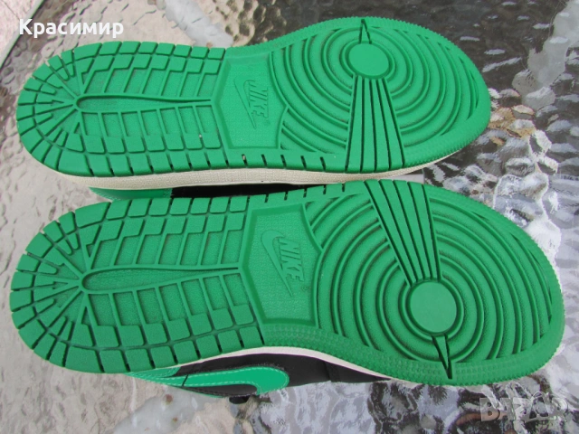 Детски маратонки Nike Air Jordan 1 Low ‘Lucky Green’, снимка 12 - Детски маратонки - 53115257