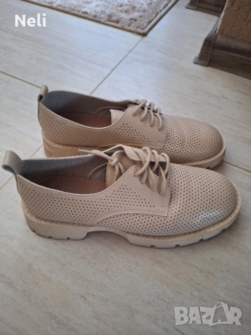 Дамски равни обувки