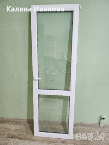 Продава се вратопрозорец