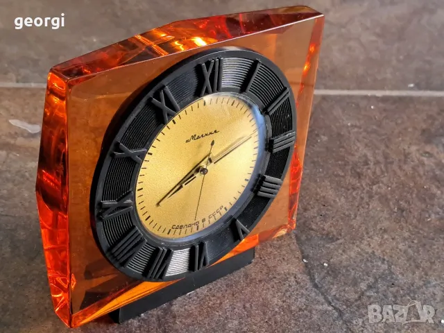 съветски механичен часовник Молния , снимка 2 - Антикварни и старинни предмети - 50090352