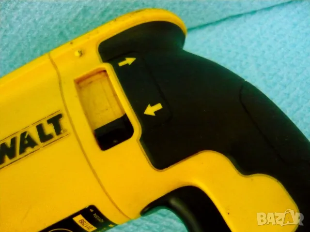 DeWALT D 25144 - мрежов перфоратор, снимка 5 - Перфоратори - 55847310