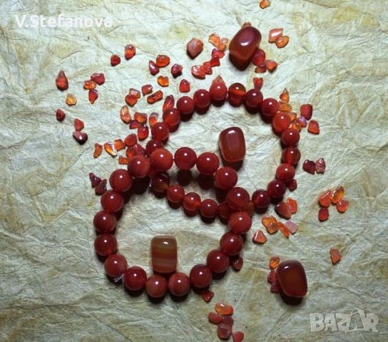 ГРИВНИ от натурални полускъпоценни камъни. 8 март. Чудесен подарък.