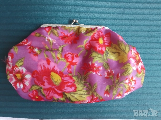 Дамски Несесер тип чантичка - подходящ за козметика и др.