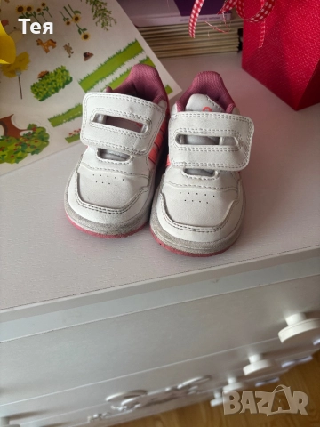 Детски маратонки адидас, снимка 3 - Детски обувки - 51470114