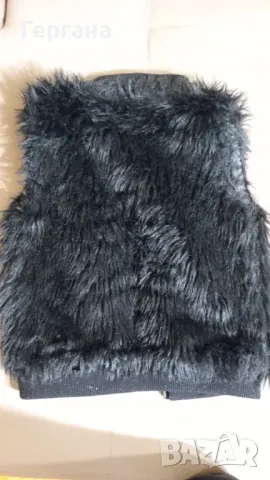 Елек с косъм и грейка с пухче , снимка 2 - Детски якета и елеци - 47869986