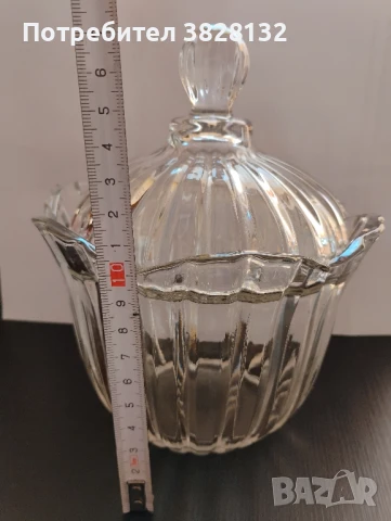 стъклена захарница или бонбониера, снимка 3 - Аксесоари за кухня - 50940417