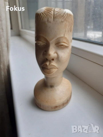 Масивна тежка статуетка фигура глава от слонова кост