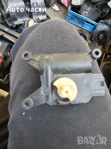Opel Meriva A 2003 г. Актуатор на двигателя на въздушната клапа 132801356, снимка 2 - Части - 50794397