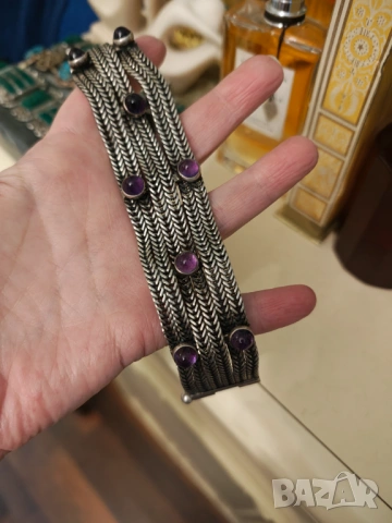 Стара сребърна гривна натурален аметист , снимка 2 - Гривни - 54030547