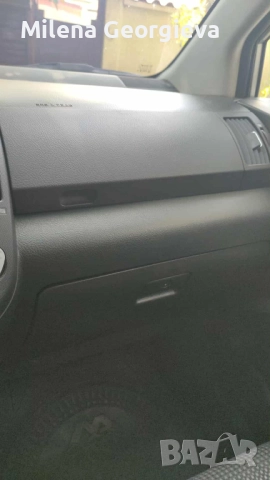 Toyota Corolla Verso 2.2 D-4D, снимка 9 - Автомобили и джипове - 51767448