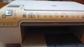 Продавам принтер, сканира но не принтира не знам защо , има касети с мастило и кабел ., снимка 3