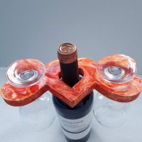 Поставка за вино и две чаши -сърце