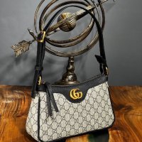 Дамска чанта Gucci, снимка 13 - Чанти - 39547108