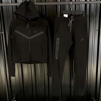 Дамски екипи Nike Tech Fleece в 4 цвята, снимка 8 - Спортни екипи - 38050473