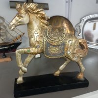 Статуя на кон , снимка 1 - Статуетки - 37451354