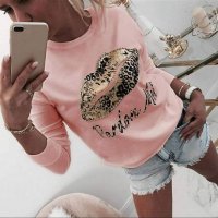 Блуза със златиста щампа устни в розово, снимка 1 - Блузи с дълъг ръкав и пуловери - 30521364