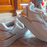 Дамски спортни обувки, снимка 4 - Маратонки - 42664150