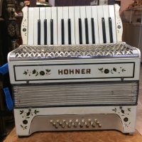 Акордеон HOHNER №3350, снимка 1 - Акордеони - 39439251