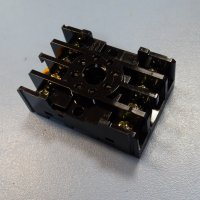 цокъл за реле Omron PF085A connecting socket relay 8-pin 250V, снимка 3 - Резервни части за машини - 37672042