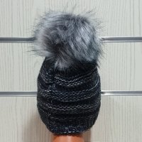 Нова дамска плетена шапка тъмносин меланж с помпон/пух, снимка 10 - Шапки - 30963365