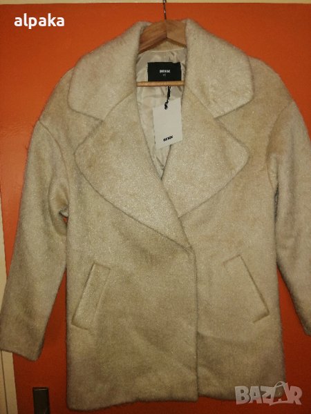 Продавам НОВО дамско марково палто XS, снимка 1