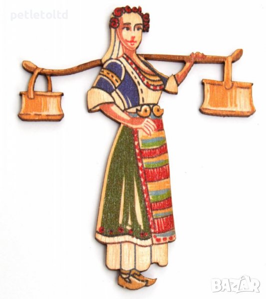 Мома в народна носия и с менци - лазерно рязани дървени елементи с гравирани цветни елементи, снимка 1