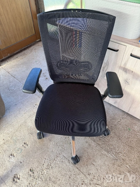 Продавам офис стол Sidiz T50, снимка 1