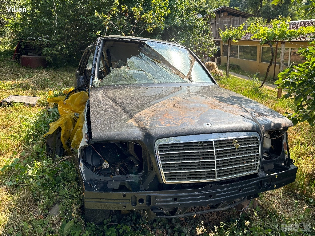 Mercedes 124 на части, снимка 1