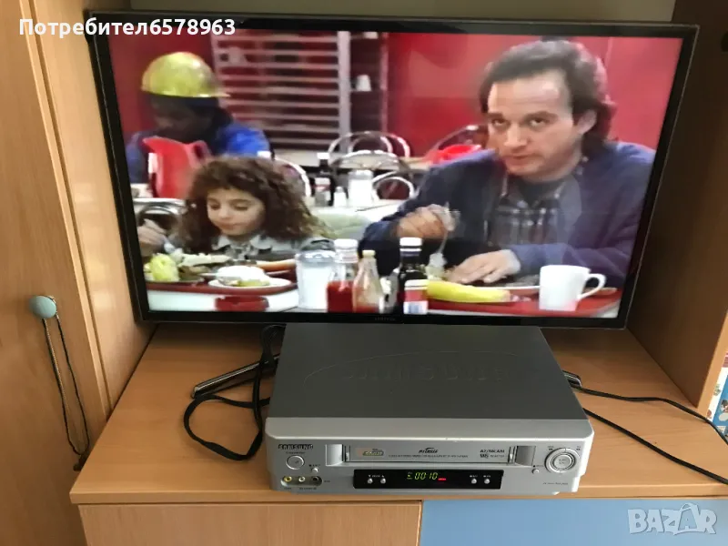 Видеокасета '' Къдравата Сю ''  VHS ( дублиран ), снимка 1