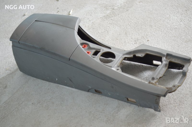 BMW E60 E61 Централен подлакътник тунелен сив , снимка 1