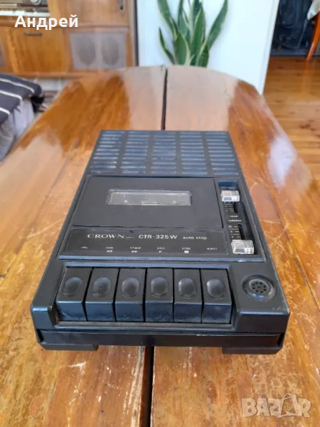 Стар касетофон Crown, снимка 1