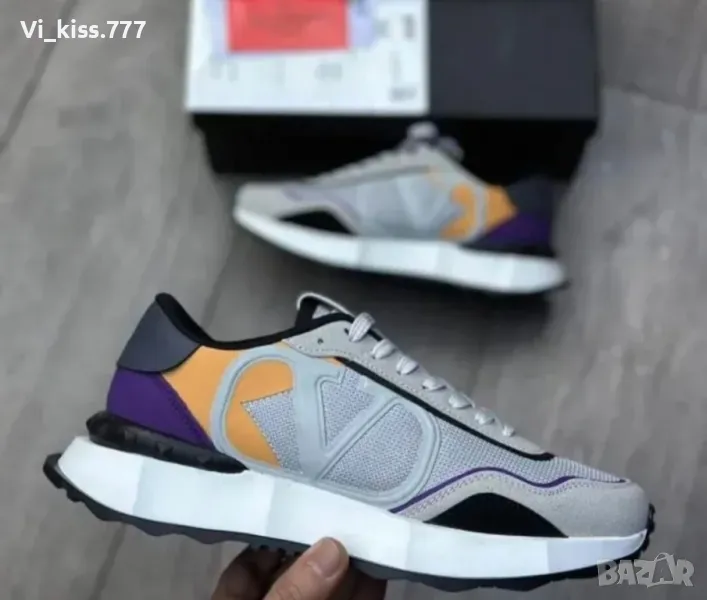 Нови обувки Valentino , снимка 1