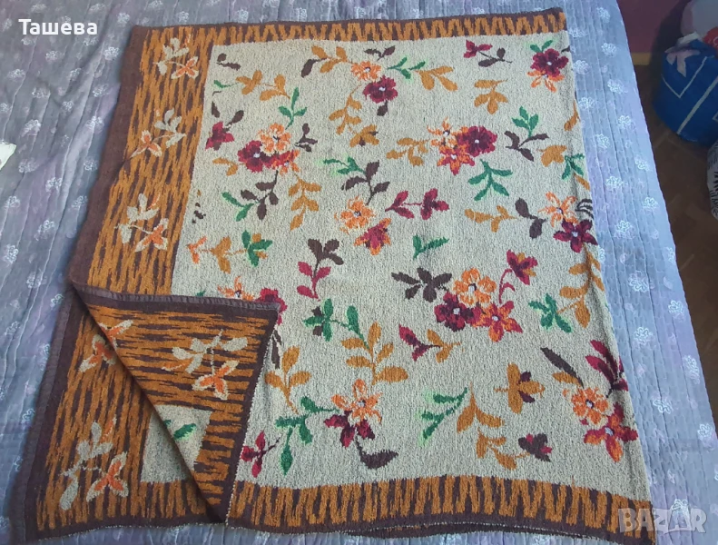 Красиво одеало 210см на 115см , снимка 1