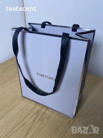 Автентична бутикова Tom Ford подаръчна торба 19.5cm-17cm-8cm, снимка 7 - Други - 51161003