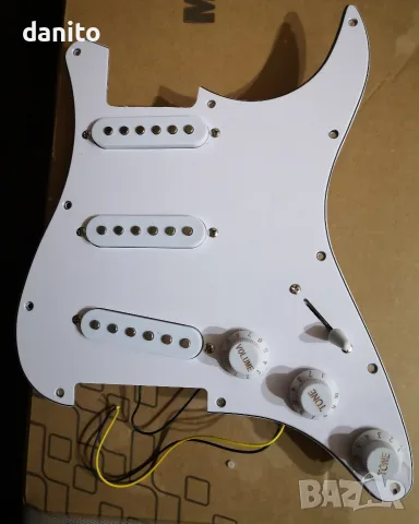 Зареден пикгард (Loaded Pickguard) за Strat тип китари