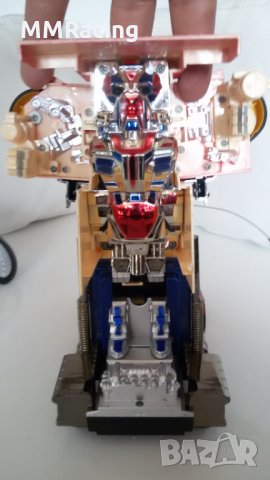 Камион с ремарке радиоуправляем, снимка 7 - Коли, камиони, мотори, писти - 31292185